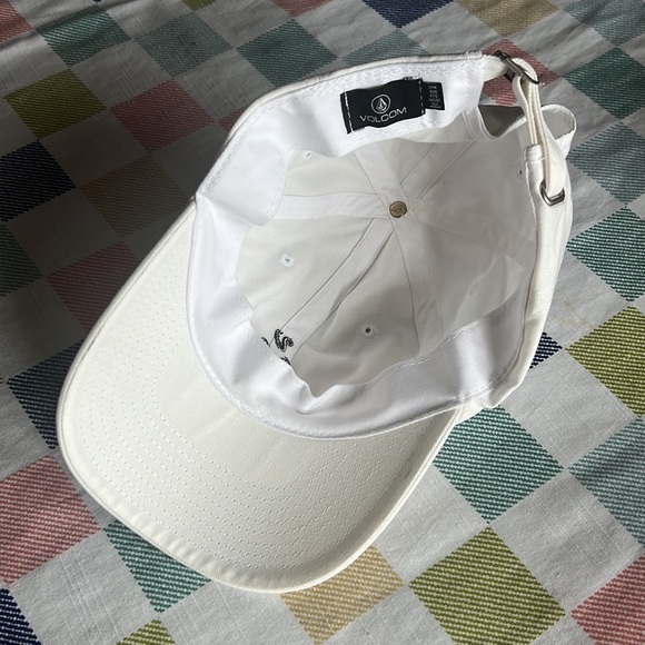 Volcom Ballcap Bundle - Picture 2 of 5